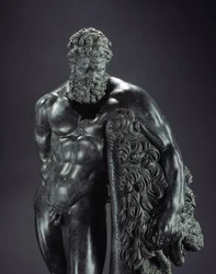 Kreikkalainen taide: ”Lepäävä Herakles”, yksityiskohta. Sikyonilaisen Lysippoksen (395-305 eaa.) pronssiveistos, 4. vuosisata eaa., Hercules Curinuksen pyhäköstä Sulmonasta. Kansallinen arkeologinen museo, Chieti, Italia