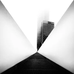 Monochrome City -polku