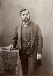 Three-quarter length portrait of the painter Thomas Couture, with moustache and thick beard (b/w photo)   1067887   fi       finnish Successfully Translated  Original: Head of a Young Man Wearing a Hat Translat: Head of a Young Man Wearing a Hat 1295480 fi