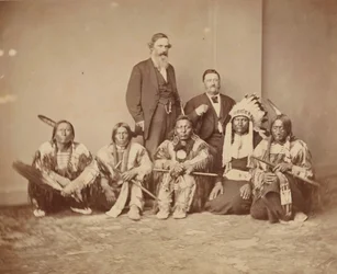 Kenraali J. E. Smith ja intiaanit, 1870-luku.