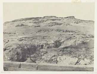 Muinaisen Lykopolisin nekropoli, Ylä-Egypti, levy 12 albumista "Egypte, Nubie, Palestine et Syrie" (1852).