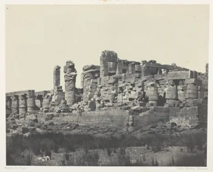 Karnakin palatsi, hypostyylihalli, kuvattuna koilliskulmasta; Theba, taulu 34 albumista "Égypte, Nubie, Palestine et Syrie" (1852)