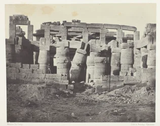 Karnakin palatsi, Hypostyle Hall otettu pohjoiseen; Thebes