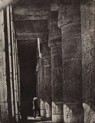 Theba, Medinet Habu, palatsin galleriat