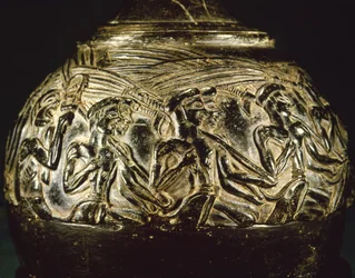 Sadonkorjaajien maljakko Agia Triadasta, noin 1550-1500 eKr.