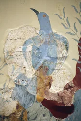 Minoen taidetta. Yksityiskohta "" Sininen lintu" -fresko tai "" Kreetan sininen lintu"". Yksi varhaisimmista ja tärkeimmistä maalauksista Knossoksen niin kutsutusta ç Freskojen talosta è on ç Sininen lintu è. Se on hyvin hajanainen ja varmasti belo