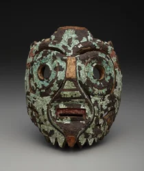 Naamio, mahdollisesti Tlalocista, n. 1350-1521 (puu, turkoosi, kuori, ruskohiili ja hartsi)