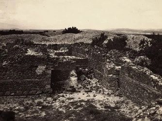 Imperiumin rakentaminen fasistisella aikakaudella: Auringon temppelin Axumin rauniot Adulisissa, 9.5.1936 (b/w kuva)