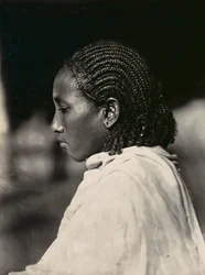 Imperiumin rakentaminen fasistisella aikakaudella: Abessinialainen nainen, 5.9.1936 (mv/v kuva)