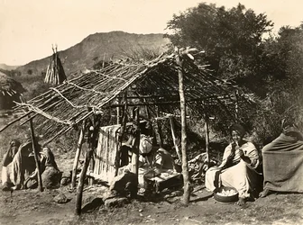 Imperiumin rakentaminen fasistisella aikakaudella: naiset aikovat kutoa, 9.5.1936 (mv/w kuva)