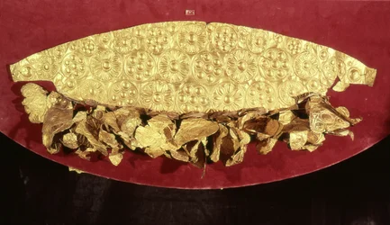 Tiara haudasta, Upper Circle