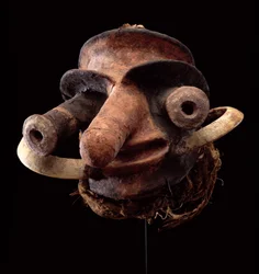 Vanuatu Nukkepää, Malekulan saarelta (aiemmin Uudet Hebridit) Oseania (sekatekniikka)