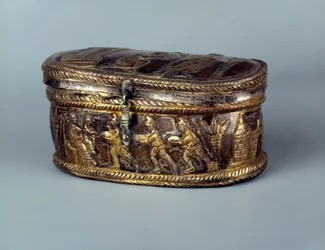 Paleokristillinen taide: hopeinen pyhäkkölaatikko, joka tunnetaan nimellä Capsella de Brivio: Adoration of the Magi. 5. vuosisadalla jKr. Pariisi, Louvre-museo