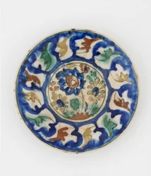 Lauta, mahdollisesti Tabriz, Iran, Safavid-kausi, 1500-luvun loppu - 1600-luvun alku (keraaminen)
