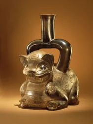 Puma-astia, Chavin-kulttuuri, noin 90 eKr. (keraaminen)