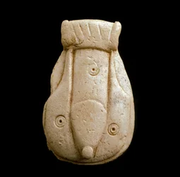 Foinikialainen sivilisaatio: fallinen amuletti luussa. Puig d