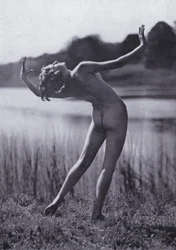 The Body Beautiful, Fyysinen kulttuuri naisille (m/w kuva)