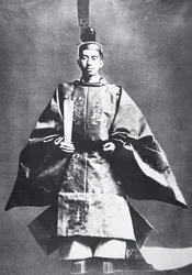 Japanin keisari Hirohito valtaistuimelle nousunsa yhteydessä