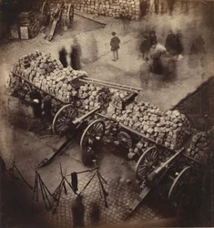 Commune Barricades, huhtikuu 71. Corner of Place Hotel de Ville & Rue de Rivoli, 1871.