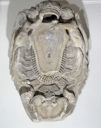 Kuninkaan Ludvig XIV:n (1638-1715) käsivarret (marmori)