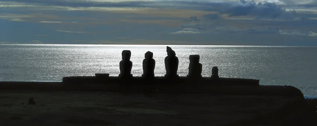 Moai-patsaat, Rapa Nuin kansallispuisto pääsiäissaarella, Chile