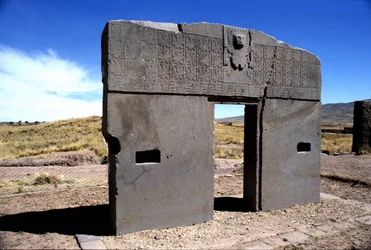 Esikolumbiaaninen arkeologinen alue Tiahuanaco, Bolivia.