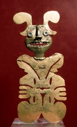 Esikolumbiaaninen taide, Quimbayan sivilisaatio (Kolumbia): antropomorfinen kultainen patsas. 400-1400 jKr. Bogota, Kultamuseo, Kolumbia