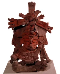 Esikolumbiaaninen sivilisaatio: tulen jumalaa esittävä hautauurna. 200-300 jKr. México, Kansallinen antropologian museo, Meksiko