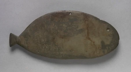 Paletti kalan muodossa, n. 3500-2950 eKr. (graywacke)