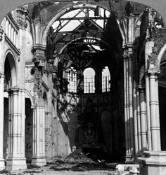 Vahinko Notre Damen kirkolle, Armentieres, Ranska, ensimmäinen maailmansota, 1918.