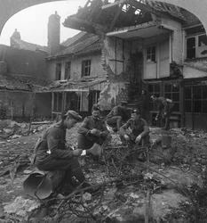 Saksan tulipalon vaurioittamat talot, Ypres, Belgia, ensimmäinen maailmansota, c1914-c1918