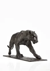 Pantteri kävelee, takajalka kohotettuna, n.1904 (patinoitu pronssi)