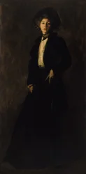 Nuori nainen mustissa