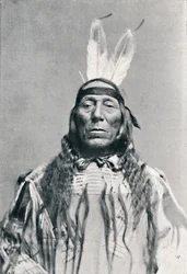Sioux-intiaanien koko kasvokuva, 1912