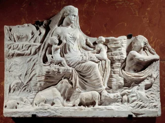 Äiti Maan allegorinen helpotushenkilöstö. Karthagosta löydetty veistos 200-luvun alussa. Pariisi, Musee du Louvre