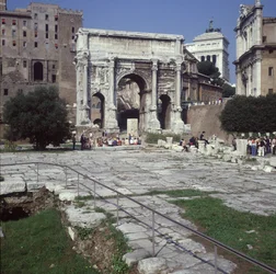 Septius Severuksen kaari, Forum Romanum