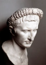 Rooman keisari Augustuksen (Gaius Julius Caesar Octavianus) rintakuva (63 eaa.-14 jaa.). Marmoria. Musei Capitolini, Rooma, Italia