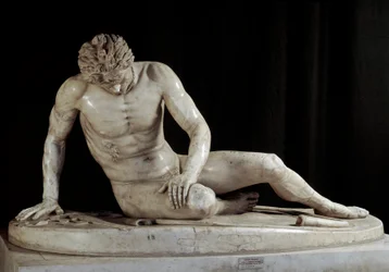 Kuoleva gallialainen - kuoleva galatialainen - "Kuoleva galatialainen soturi". Ludovisi-ryhmän marmoriveistos vuosien 220-210 eKr. alkuperäisen pronssiteoksen mukaan. Kokonaiskorkeus 93 cm. Rooma, Musei Capitolini