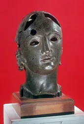 Apollon päällikkö, Nimesistä, 1.-2. vuosisadalla (pronssi)