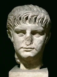 Neron pää (37-68 jKr) (marmori)