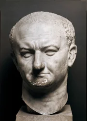 Rooman keisari Vespasianuksen pää (Titus Flavius Vespasianus, 9-79 jaa.). Korkeus 40 cm. Museo Nazionale Romano, Rooma