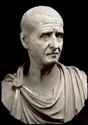 Trajanus Decen (Trajanus Deciuksen) marmoririntakuva (200-251 jKr) - Rooma, Musei Capitolini - Keisari Trajanus Deciuksen (201-251 jKr.) rintakuva - Marmoriveistos - Rooma, Musei Capitolini