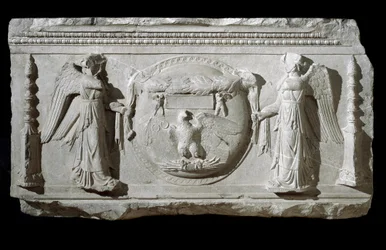 Marmorireliefifragmentti Plaza de la Consolazione -aukiolta Roomassa