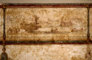 Roomalainen taide: ”Meriaiheinen näkymä, jossa on bireemejä ja trieerejä”. Fresko, noin 25-19 eaa. Mitat: 73 cm. Rooma, Museo Nazionale Romano (eli kylpylämuseo)