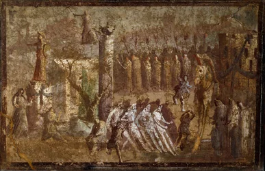 Roomalainen taide: "Tabula Iliaca", Troijan hevosen saapuminen. Troijalaiset vetävät hevosta kohti muureja samalla kun Kassandra yrittää vastustaa heitä. Fresko Pompejista. Napoli, Museo Archeologico Nazionale