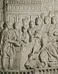 Roomalainen taide: matala reliefi, joka esittää Sarmatin kansalaisia kunnioittamassa roomalaisia. Marc-Aurelen (Marx Aurele) pylvään reliefeistä. 2. vuosisadalla jKr. Rooma, Museo della Civilta Romana