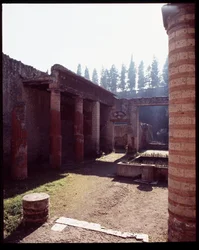 Casa della gemma -talo, 5. vuosisadalla eKr. - 1. vuosisadalla jKr