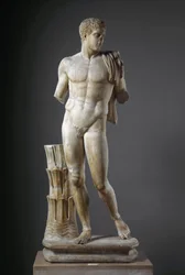 Diomede roomalainen marmoriveistos kreikkalaisen alkuperäisen mukaan. Cumasta. Halkaisija 177 cm Kansallinen arkeologinen museo, Napoli