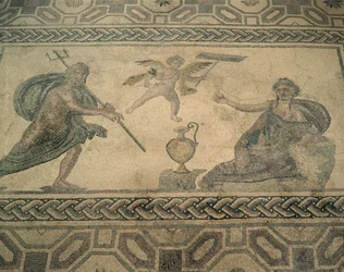 Korkea kulmakuva seinämaalauksesta lattialla, pafos, kypros (kuva)