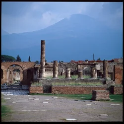 Roomalainen taide: näkymä foorumille, Pompejin arkeologinen paikka (1. vuosisata eKr. - 1. vuosisata jKr.) Italia (Roomalainen taide: näkymä foorumille Pompei